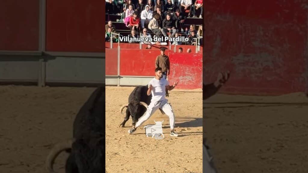 😱Magnífico quiebro en #villanuevadelpardillo #shorts