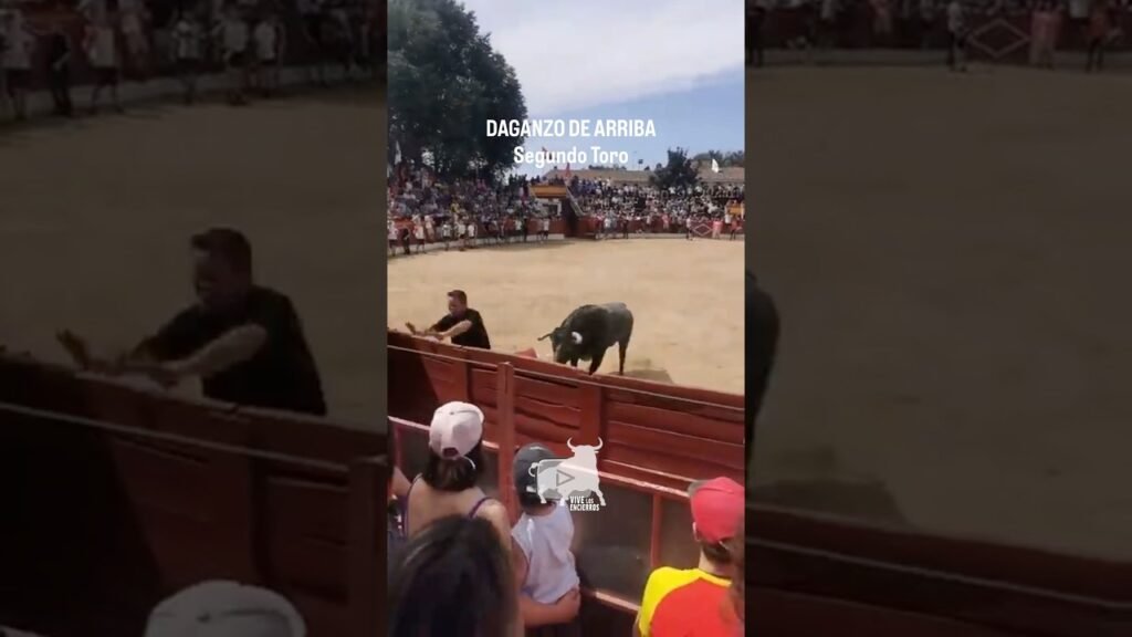 Encierro en Daganzo de Arriba 2026 - El Peque a punto de ser COGIDO
