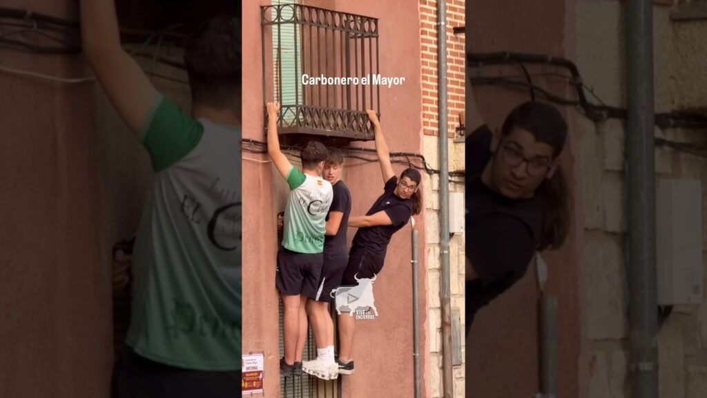 Toro a cajon en Carbonero El Mayor 2026 - El TORO ATENTO SI CAE ALGUNO