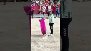 Encierro urbano en Torrejon De Velasco 2026 - Portagayola del torero bético